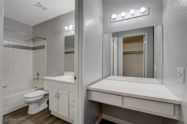 $1,200 | 5260 Mission Monterey Lane, Unit 102, Las Vegas, NV 89107