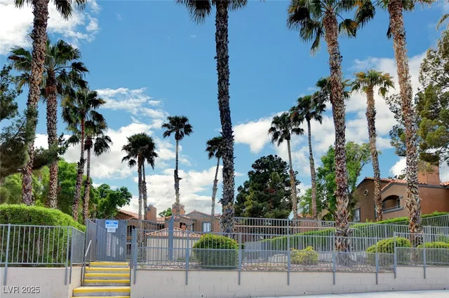 $1,200 | 5260 Mission Monterey Lane, Unit 102, Las Vegas, NV 89107