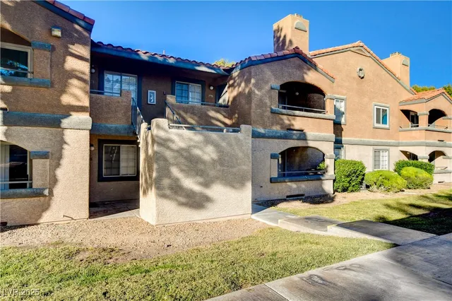 $1,200 | 5260 Mission Monterey Lane, Unit 102, Las Vegas, NV 89107
