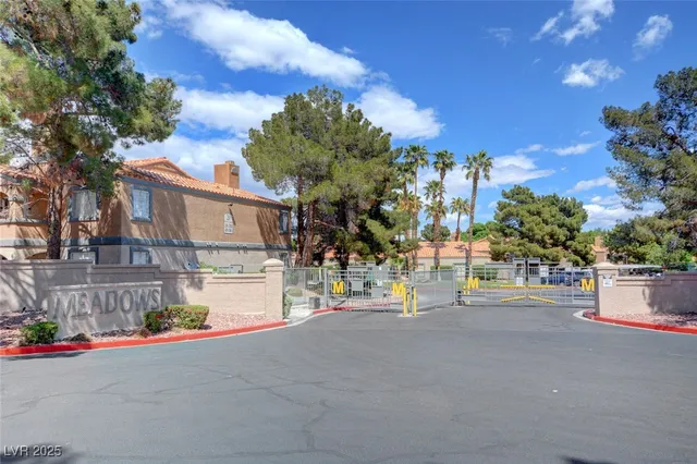 $1,200 | 5260 Mission Monterey Lane, Unit 102, Las Vegas, NV 89107