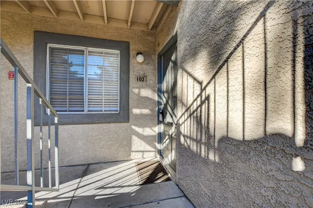 $1,200 | 5260 Mission Monterey Lane, Unit 102, Las Vegas, NV 89107