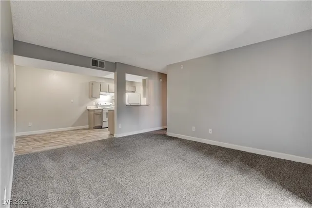 $1,200 | 5260 Mission Monterey Lane, Unit 102, Las Vegas, NV 89107