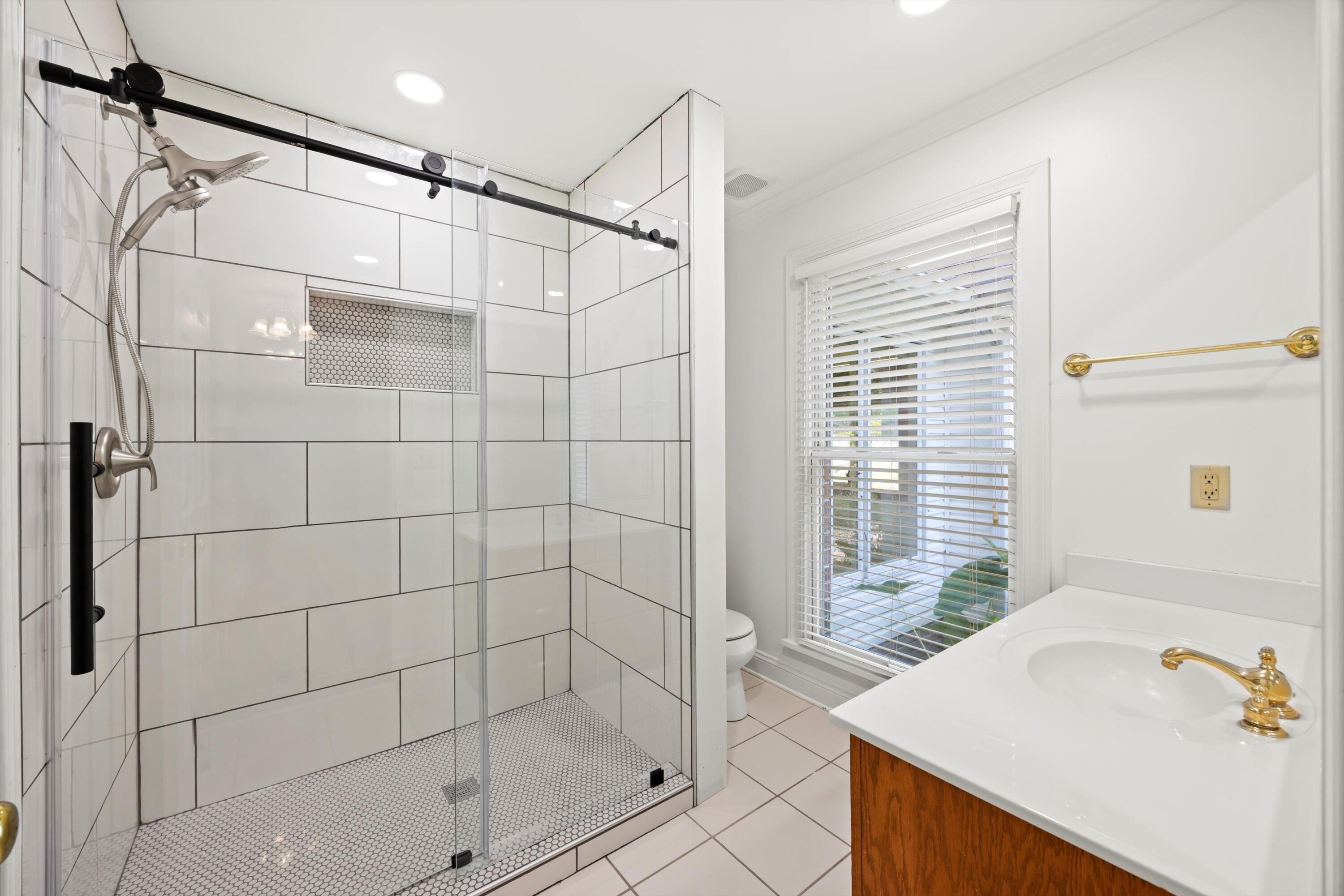 400 Gordon Street Chickamauga, GA 30707 - Photo 30 of 59 28-090A1634