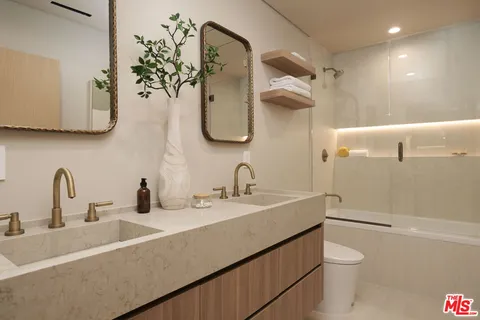 $2,995,000 | 2739 Midvale Avenue, Los Angeles, CA 90064