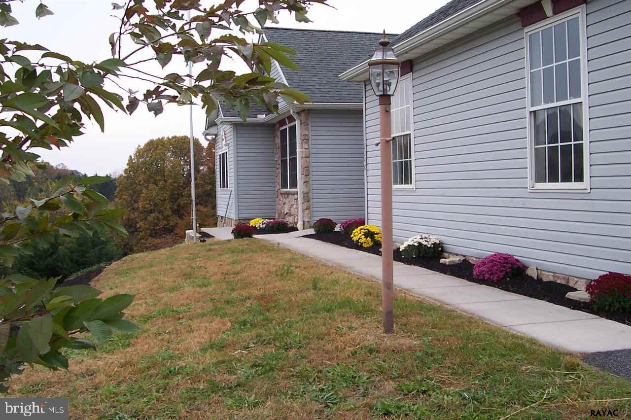 2240 Garrett Road Hanover, PA 17331 - Photo 2 of 25