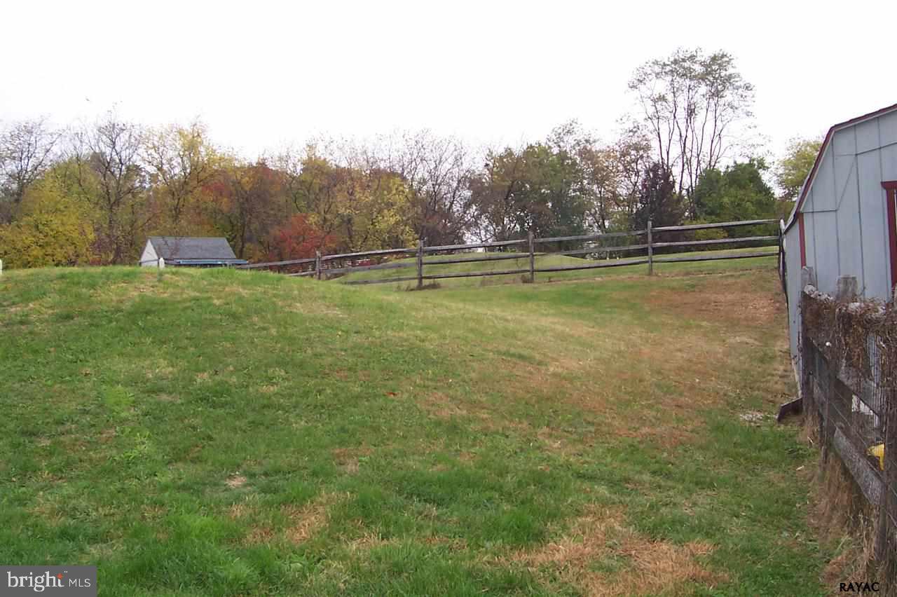 2240 Garrett Road Hanover, PA 17331 - Photo 22 of 25