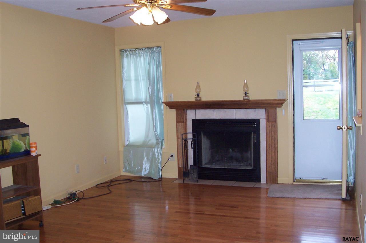 2240 Garrett Road Hanover, PA 17331 - Photo 4 of 25