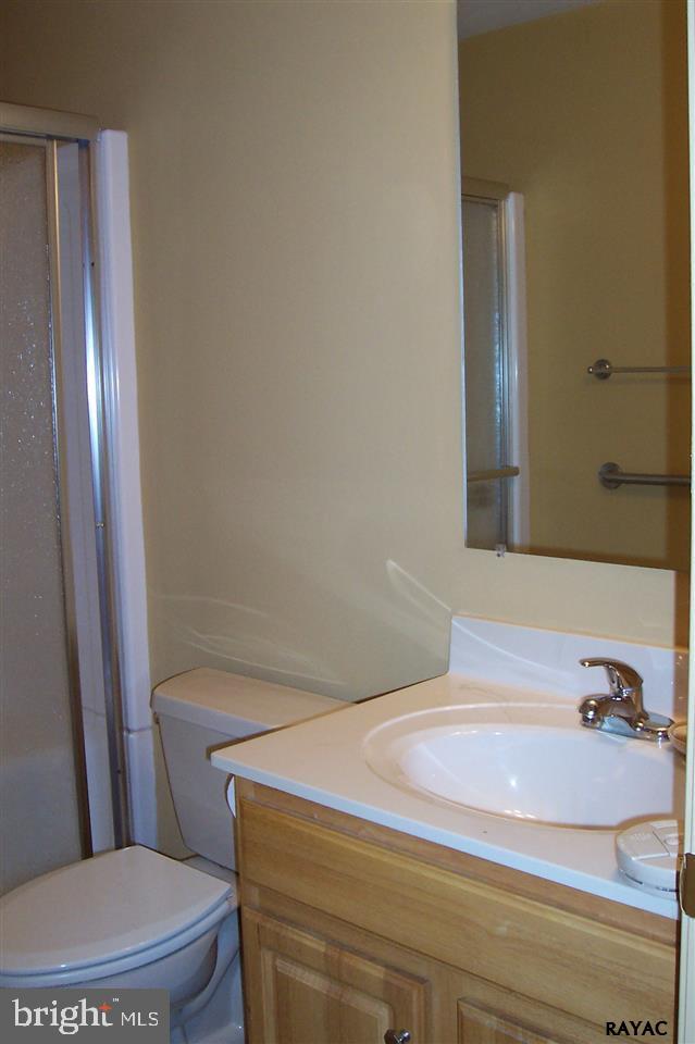 2240 Garrett Road Hanover, PA 17331 - Photo 10 of 25