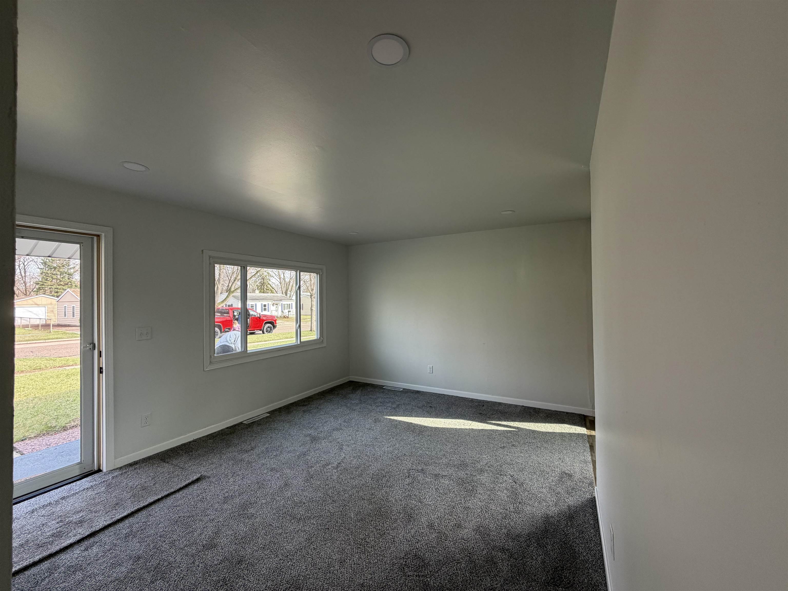 1860 Sun Valley Drive Beloit, WI 53511 - Photo 11 of 17