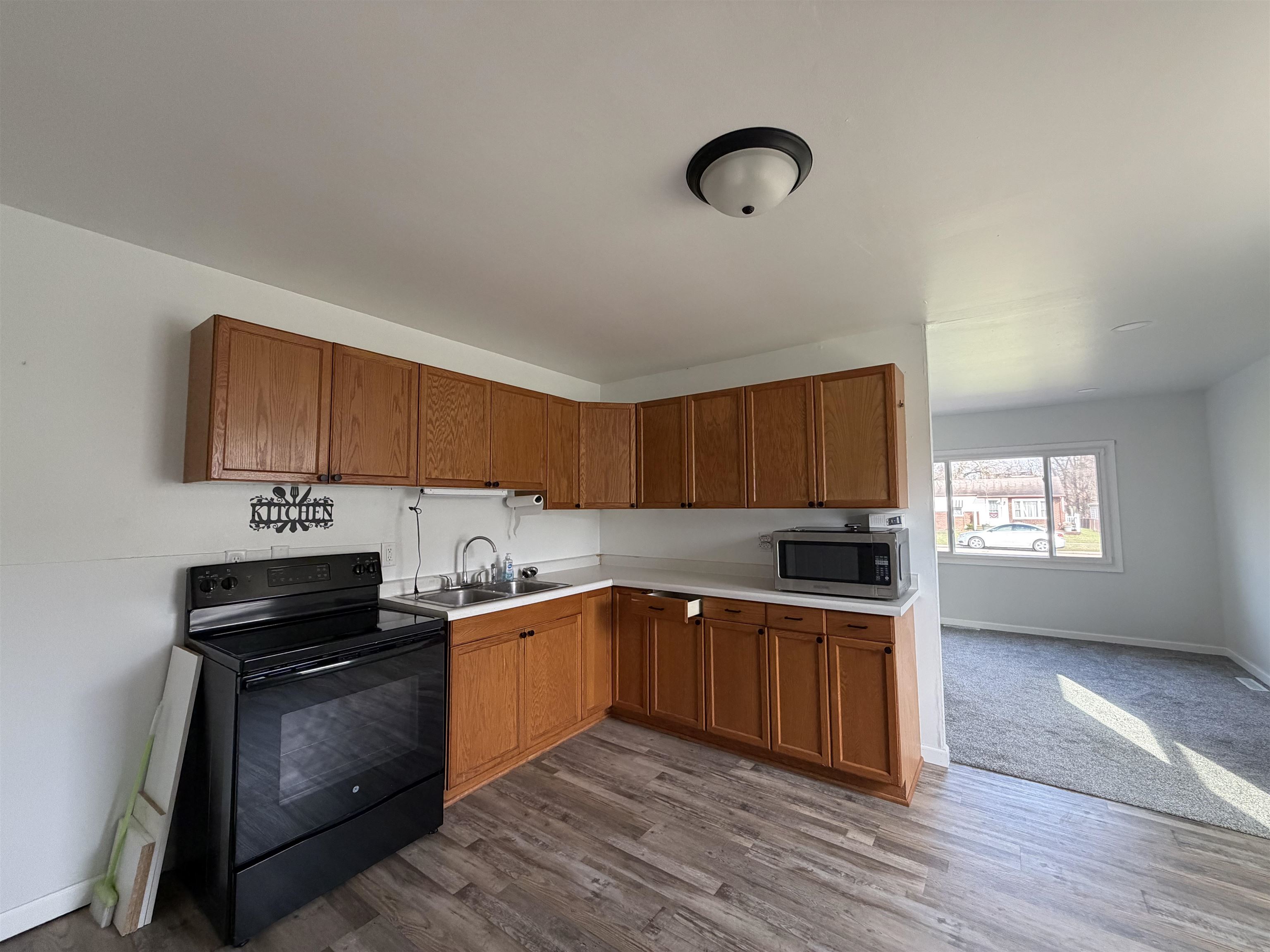 1860 Sun Valley Drive Beloit, WI 53511 - Photo 8 of 17