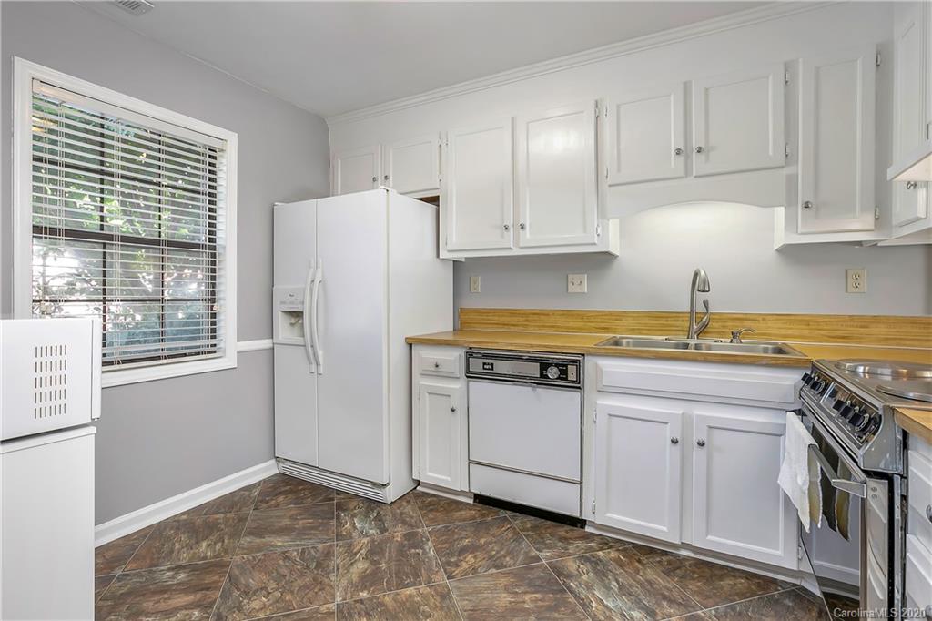 1527 South Point Road, Unit 11 Belmont, NC 28012 - Photo 3 of 18 Gallery Image 3