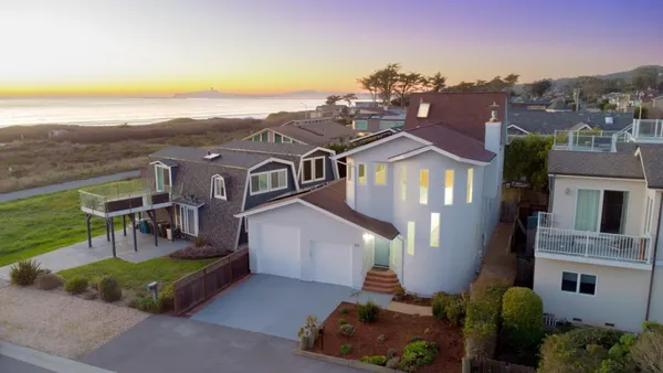 $3,799,999 | 211 Washington Boulevard, Half Moon Bay, CA 94019