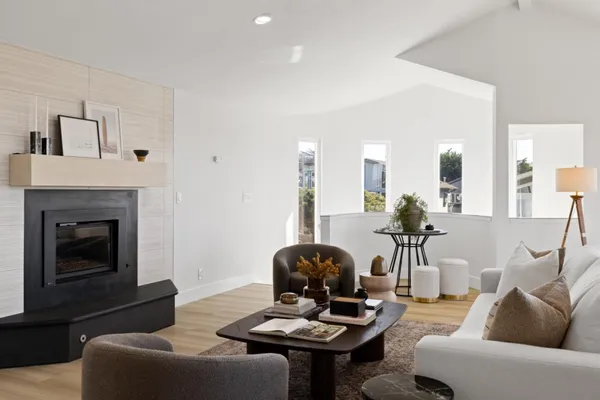 $3,499,999 | 211 Washington Boulevard, Half Moon Bay, CA 94019