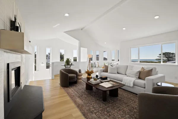 $3,499,999 | 211 Washington Boulevard, Half Moon Bay, CA 94019