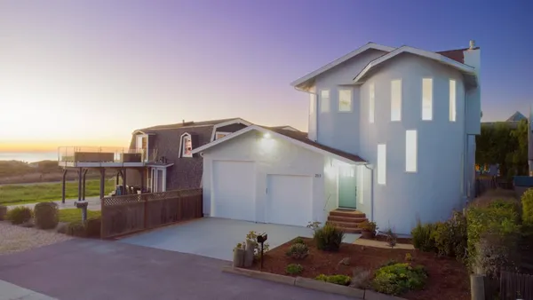 $3,499,999 | 211 Washington Boulevard, Half Moon Bay, CA 94019