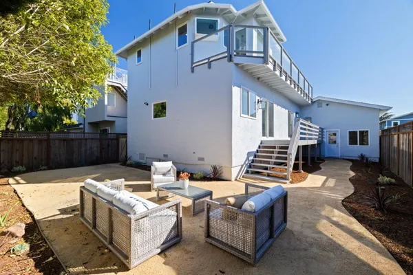 $3,499,999 | 211 Washington Boulevard, Half Moon Bay, CA 94019