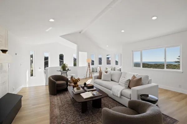 $3,499,999 | 211 Washington Boulevard, Half Moon Bay, CA 94019