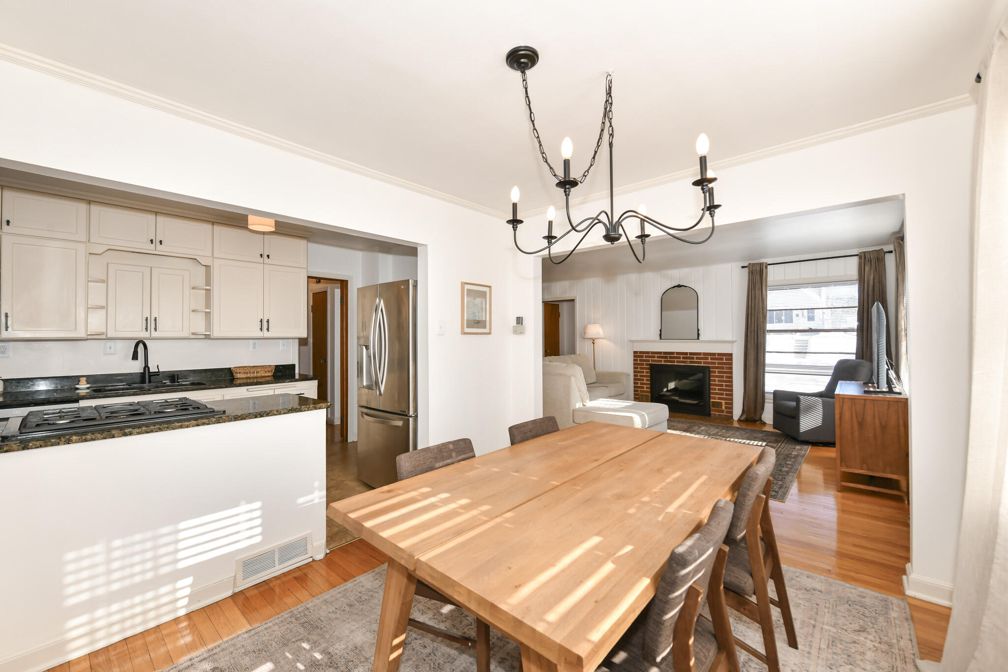 2919 North 89th Street Milwaukee, WI 53222 - Photo 11 of 37 HEN_ (13)