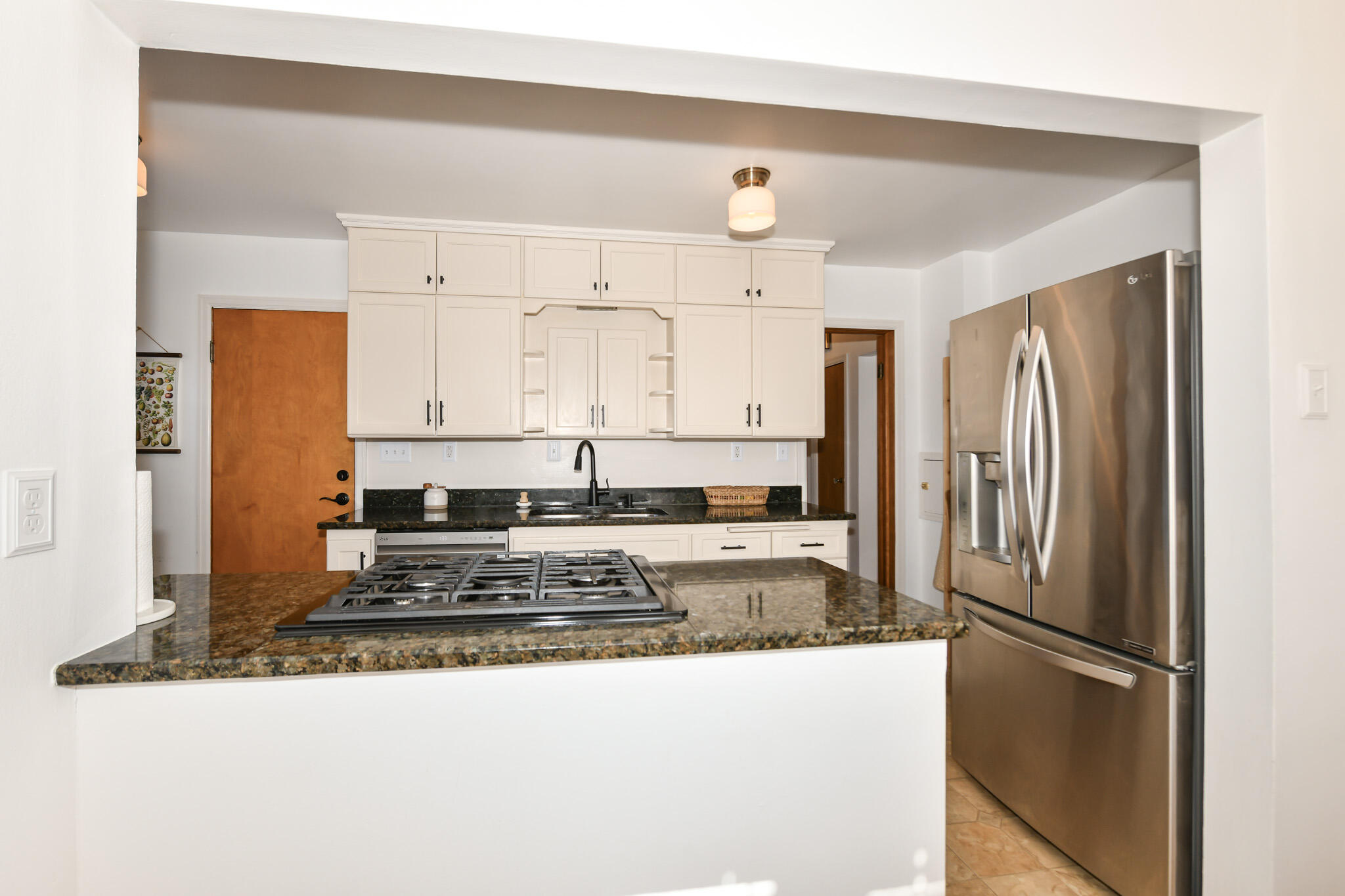 2919 North 89th Street Milwaukee, WI 53222 - Photo 12 of 37 HEN_ (14)