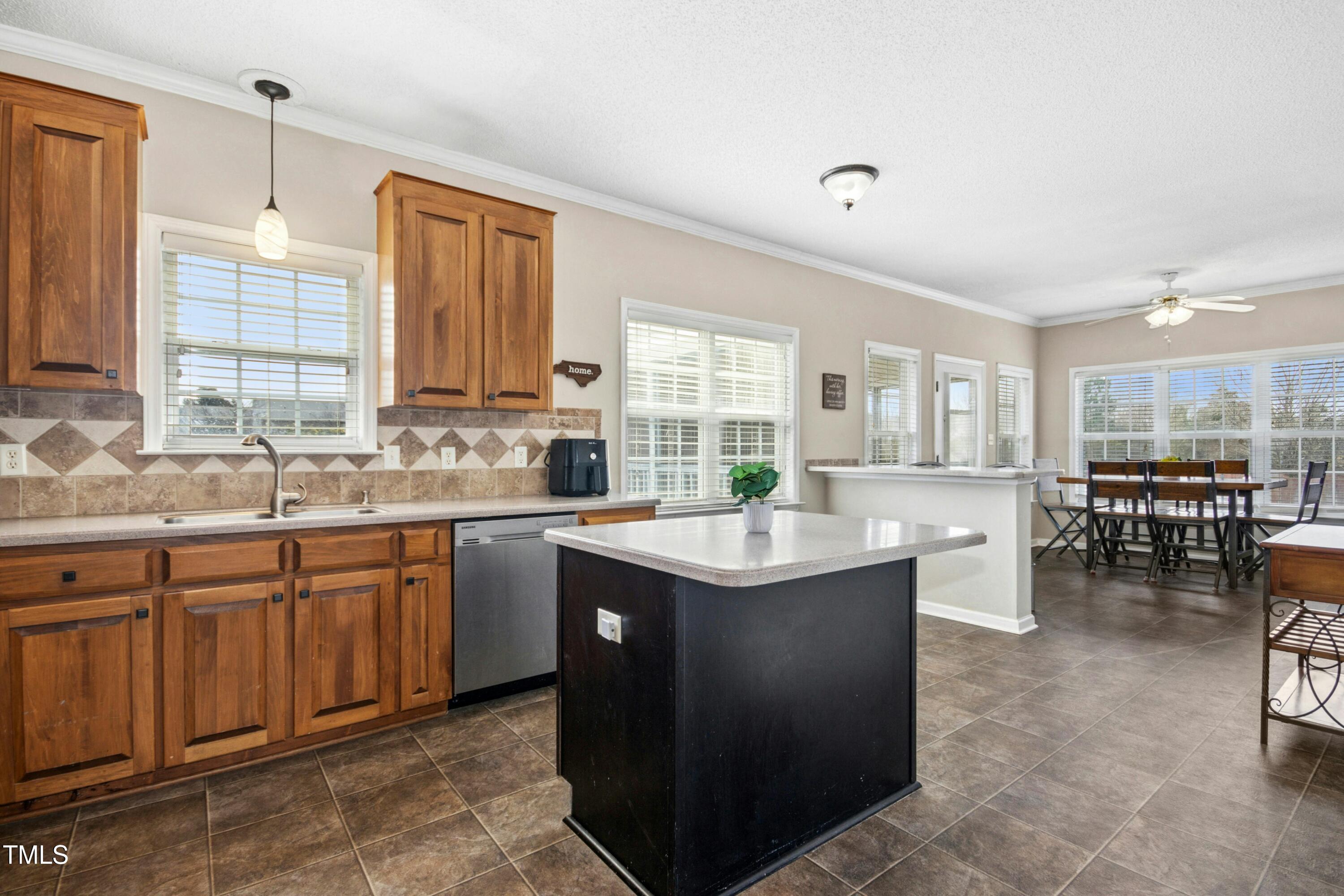 1421 Harvey Johnson Road Raleigh, NC 27603 - Photo 10 of 33 012-478365-IMG_4608