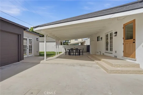 $1,299,000 | 6926 East Peabody Street, Long Beach, CA 90808
