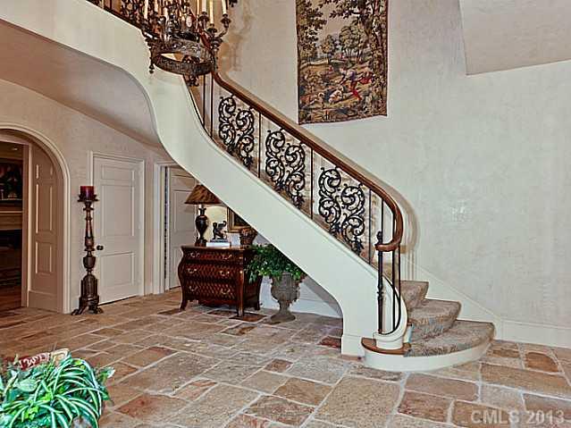 806 Ardsley Road Charlotte, NC 28207 - Photo 2 of 13 Gallery Image 2