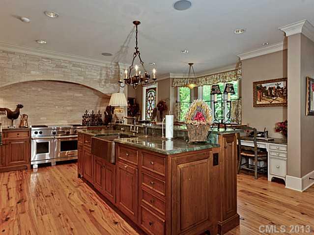 806 Ardsley Road Charlotte, NC 28207 - Photo 3 of 13 Gallery Image 3