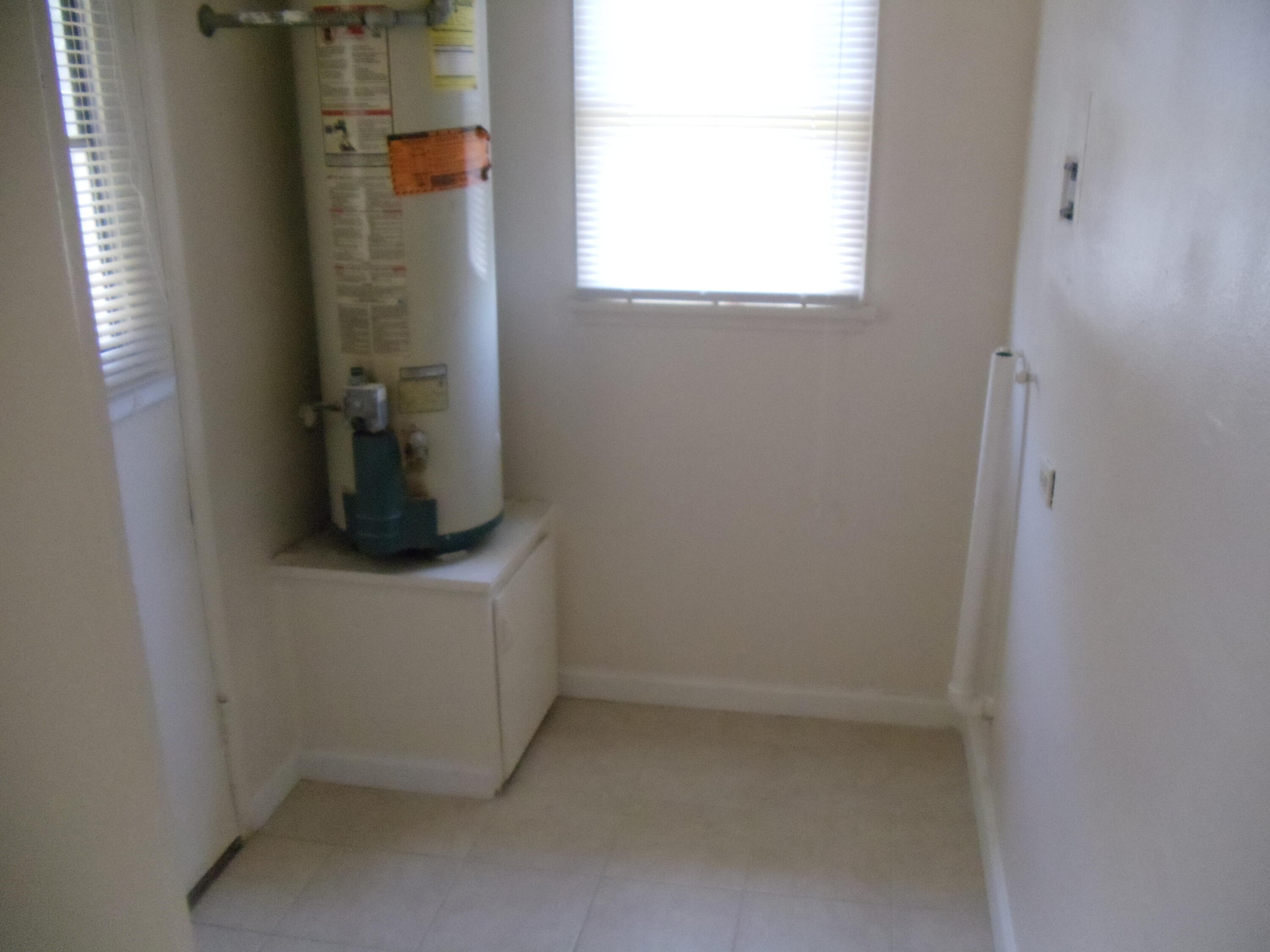 45153 Date Avenue Lancaster, CA 93534 - Photo 20 of 24 DSC02833