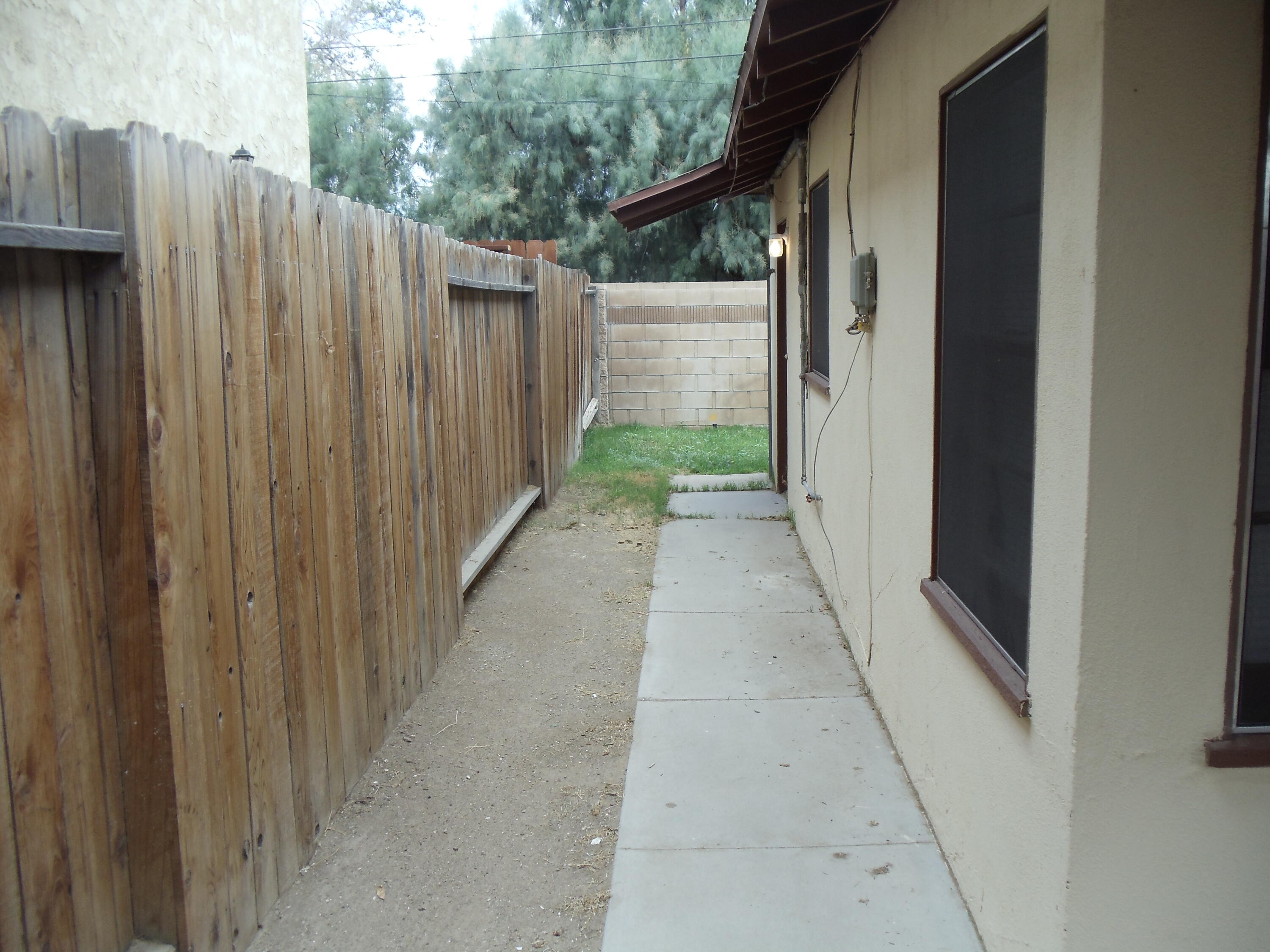 45153 Date Avenue Lancaster, CA 93534 - Photo 8 of 24 DSC02998