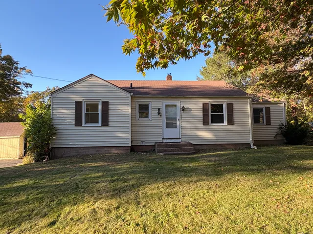 $2,432 | 600 Wadsworth Street, Middletown, CT 06457