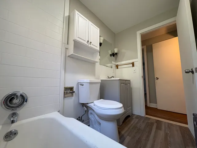 $2,432 | 600 Wadsworth Street, Middletown, CT 06457