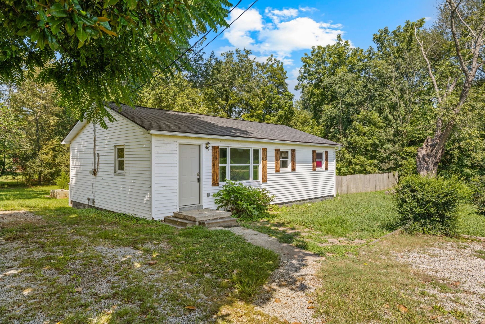 621 Dixon Branch Road Loretto, TN 38469 - Photo 2 of 19 Gallery Image 2