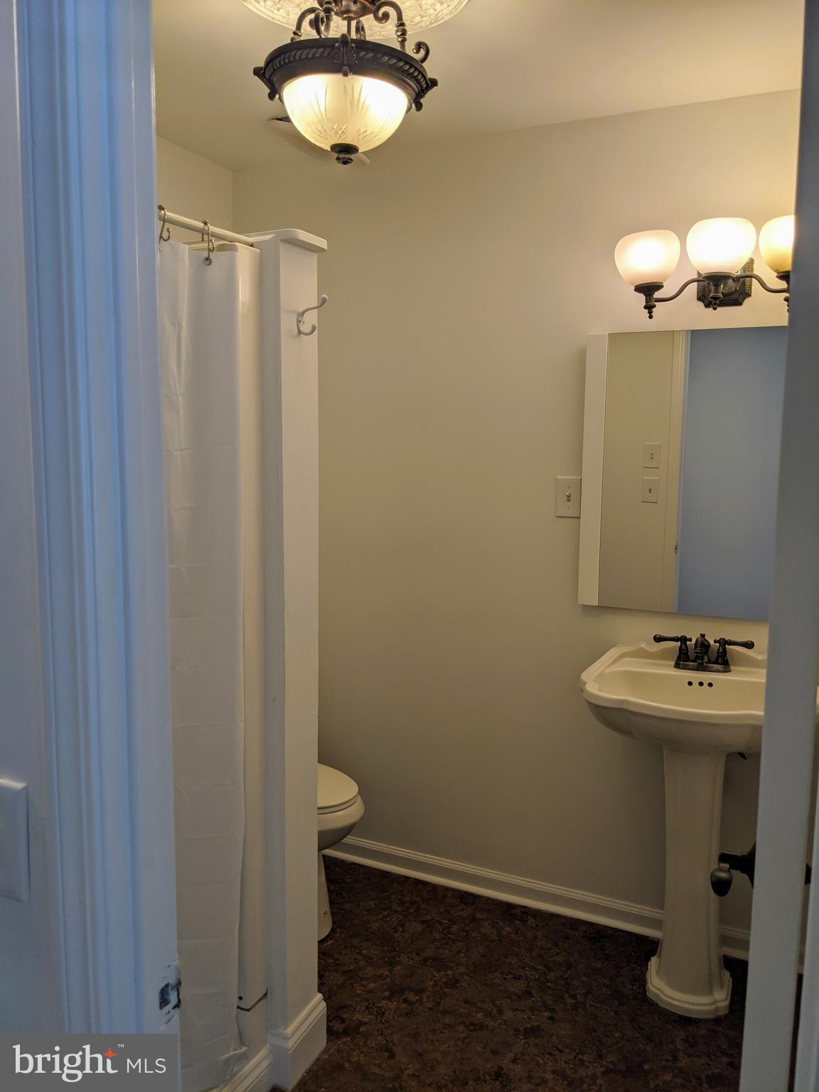 1189 Charter Road Warminster, PA 18974 - Photo 25 of 74 1st Floor full bathroom