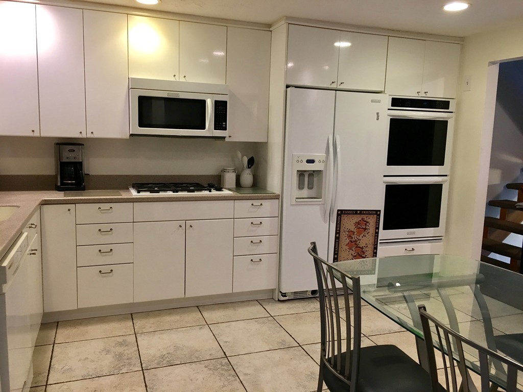 210 Hampton Road Sharon, MA 02067 - Photo 6 of 18 Gallery Image 6