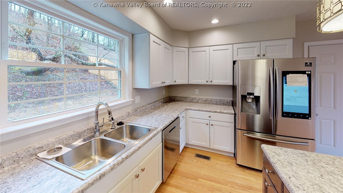 1408 Sweetbrier Road Charleston, WV 25314 - Photo 12 of 30 Gallery Image 12