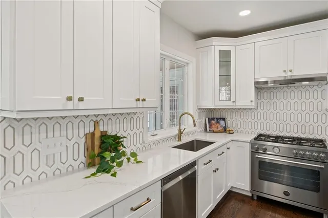 $729,900 | 2 Esker Rise, Victor, NY 14564