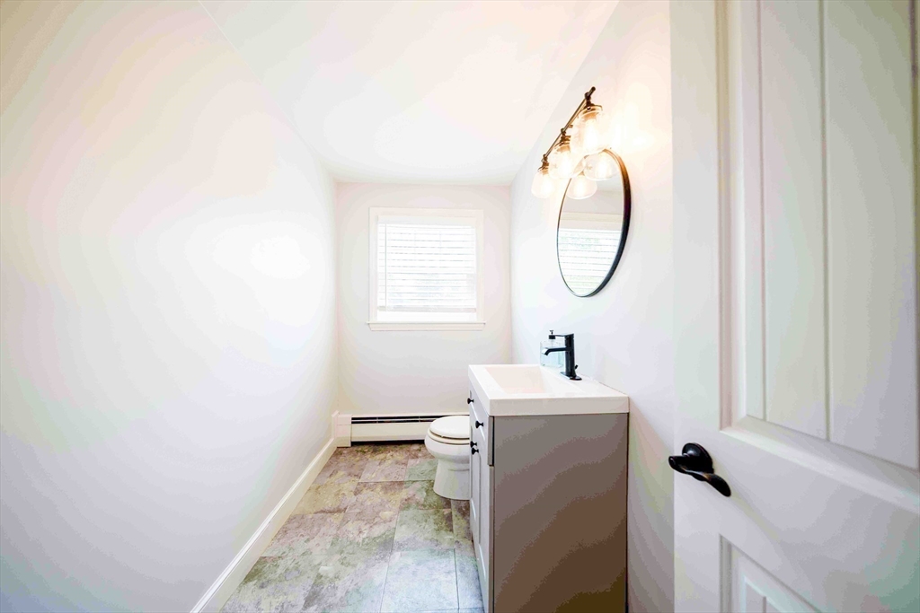 36 Redfield Road Wakefield, MA 01880 - Photo 24 of 41 Gallery Image 24