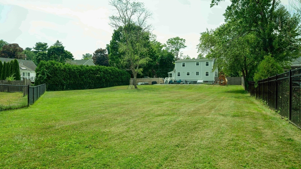 36 Redfield Road Wakefield, MA 01880 - Photo 32 of 41 Gallery Image 32