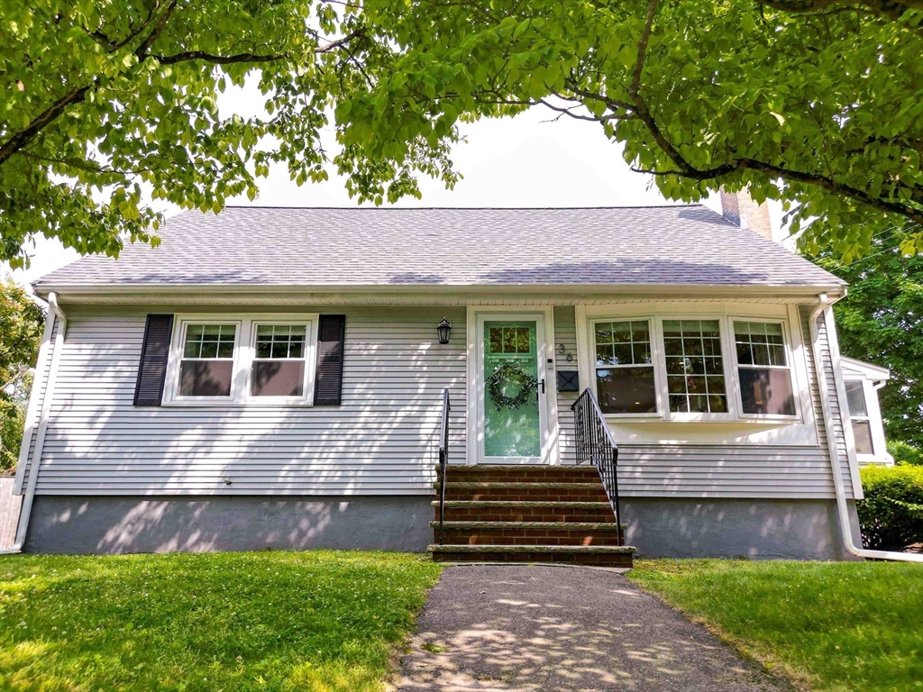 36 Redfield Road Wakefield, MA 01880 - Photo 6 of 41 Gallery Image 6