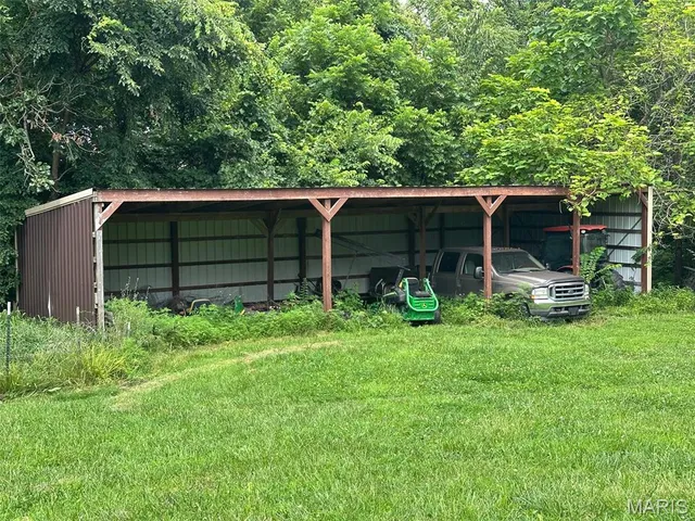 $1,100,000 | 11550 Huggins Road, Huggins, MO 65484