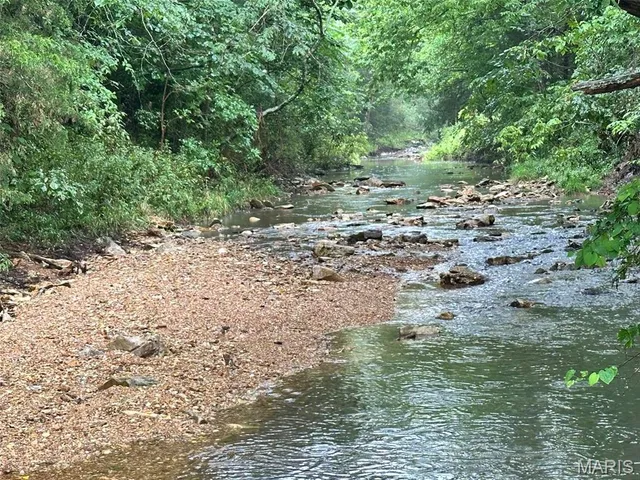 $1,100,000 | 11550 Huggins Road, Huggins, MO 65484