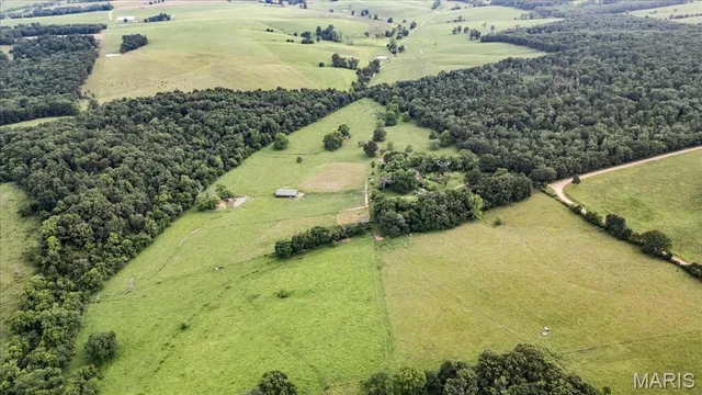 $1,100,000 | 11550 Huggins Road, Huggins, MO 65484