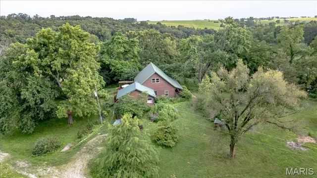 $1,100,000 | 11550 Huggins Road, Huggins, MO 65484