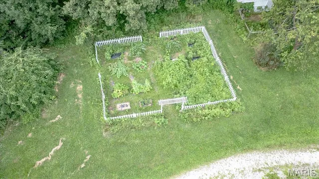 $1,100,000 | 11550 Huggins Road, Huggins, MO 65484