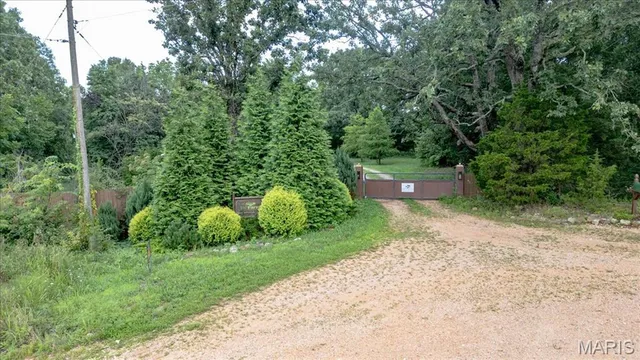 $1,100,000 | 11550 Huggins Road, Huggins, MO 65484