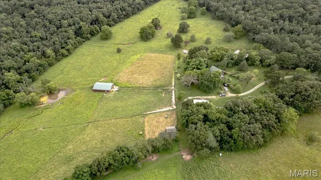 $1,100,000 | 11550 Huggins Road, Huggins, MO 65484