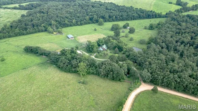 $1,100,000 | 11550 Huggins Road, Huggins, MO 65484