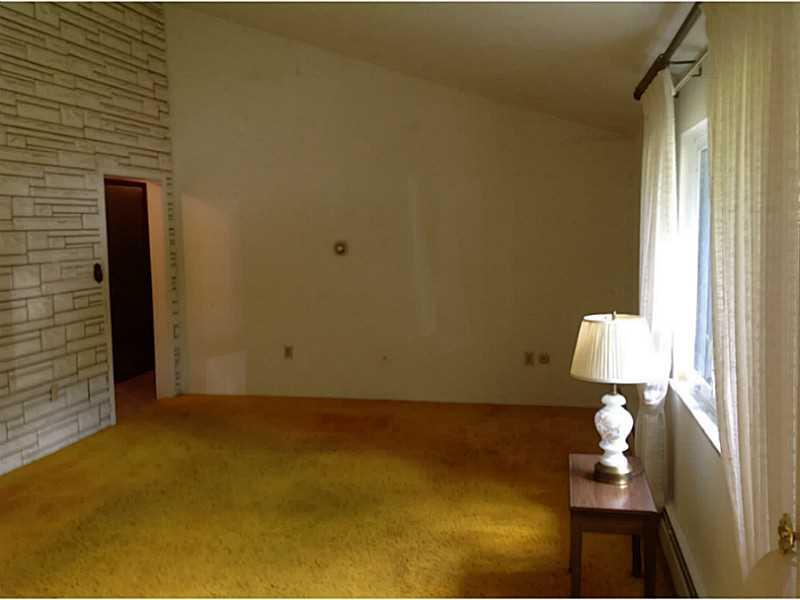 3821 Sardis Road Plum, PA 15239 - Photo 3 of 20 Living Room.