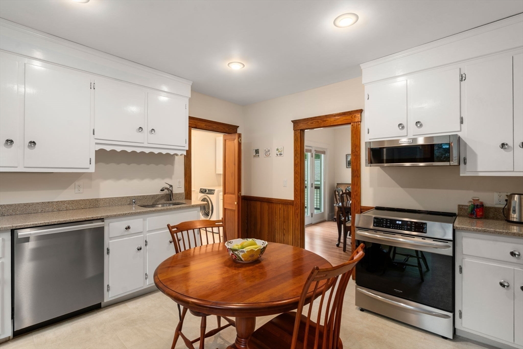 8 Orchard Terrace Maynard, MA 01754 - Photo 11 of 34