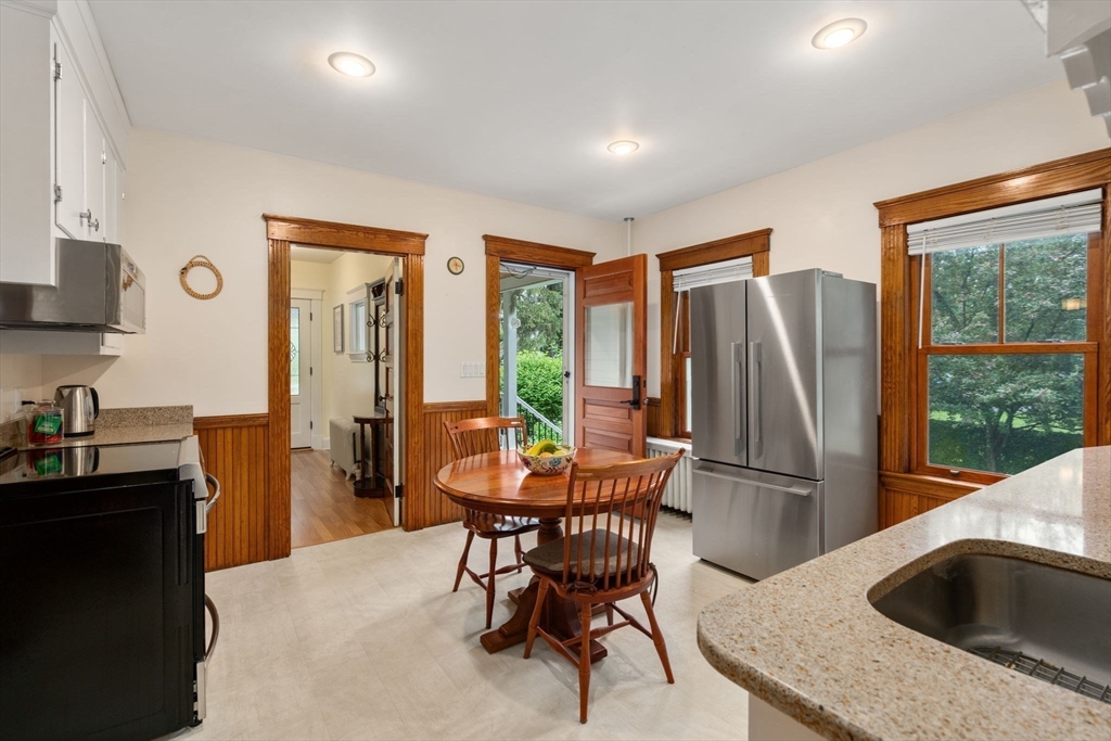 8 Orchard Terrace Maynard, MA 01754 - Photo 12 of 34